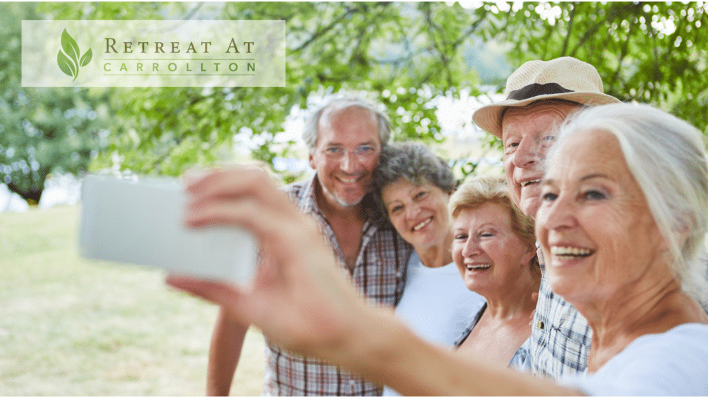 Overcoming the Fear of Fitting in at a Senior Living Community: a group of happy seniors taking a photo